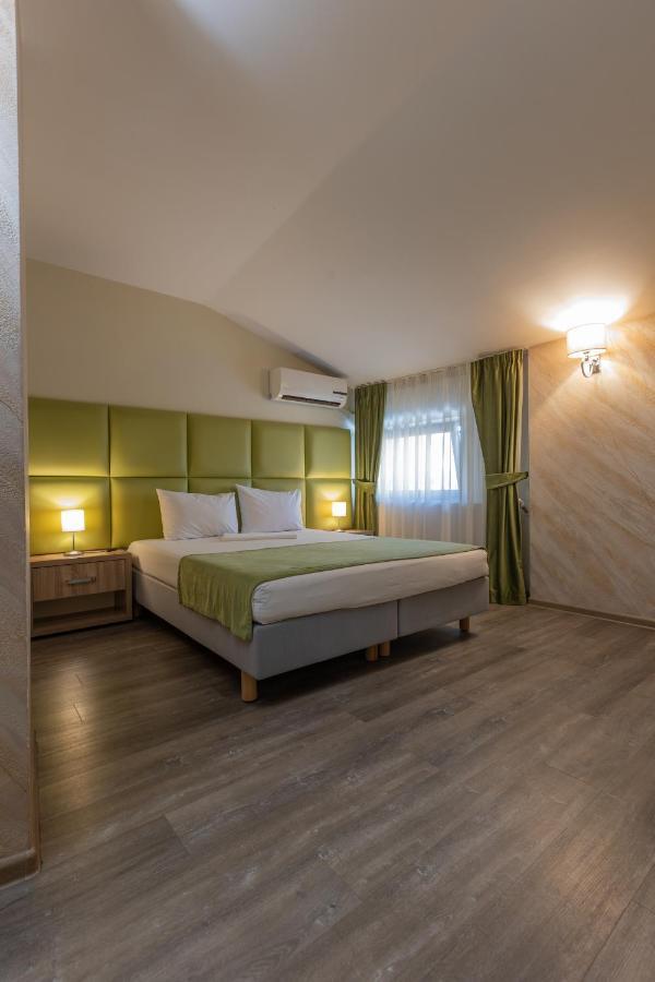 Hotel Corvaris Бухарест Екстер'єр фото