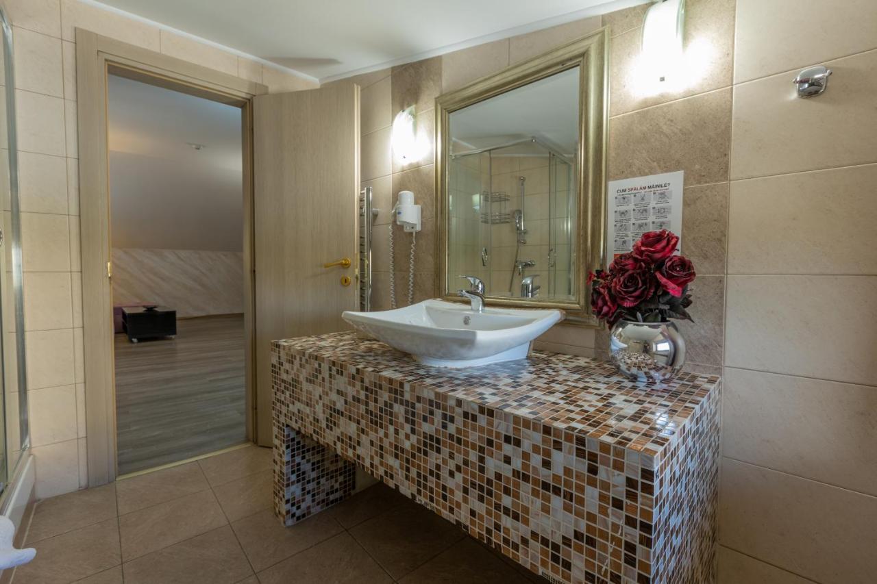 Hotel Corvaris Бухарест Екстер'єр фото