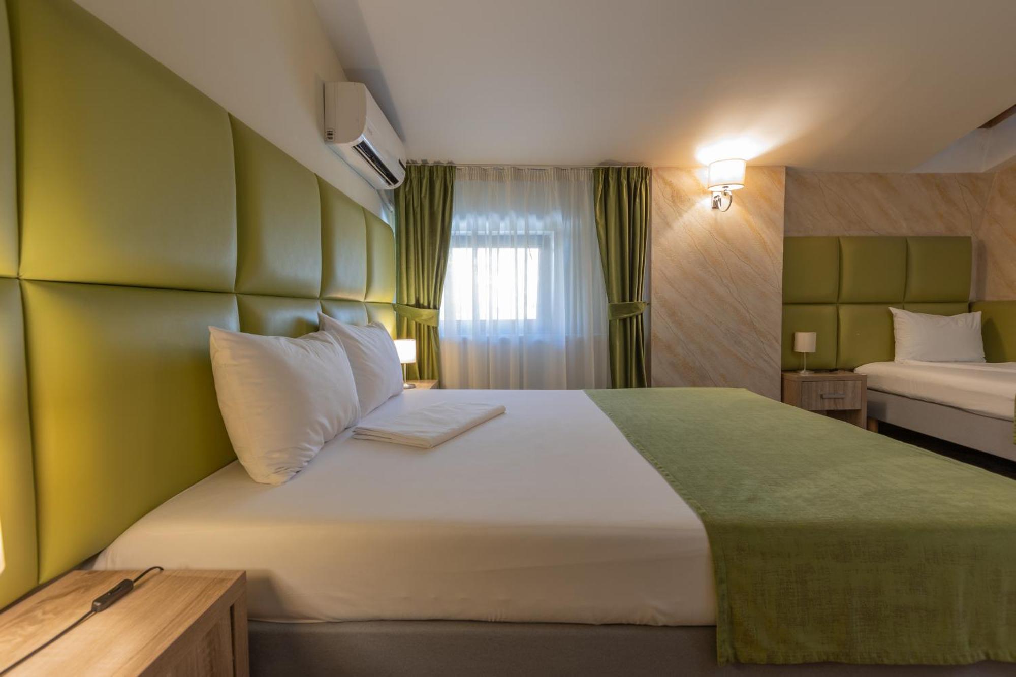 Hotel Corvaris Бухарест Екстер'єр фото